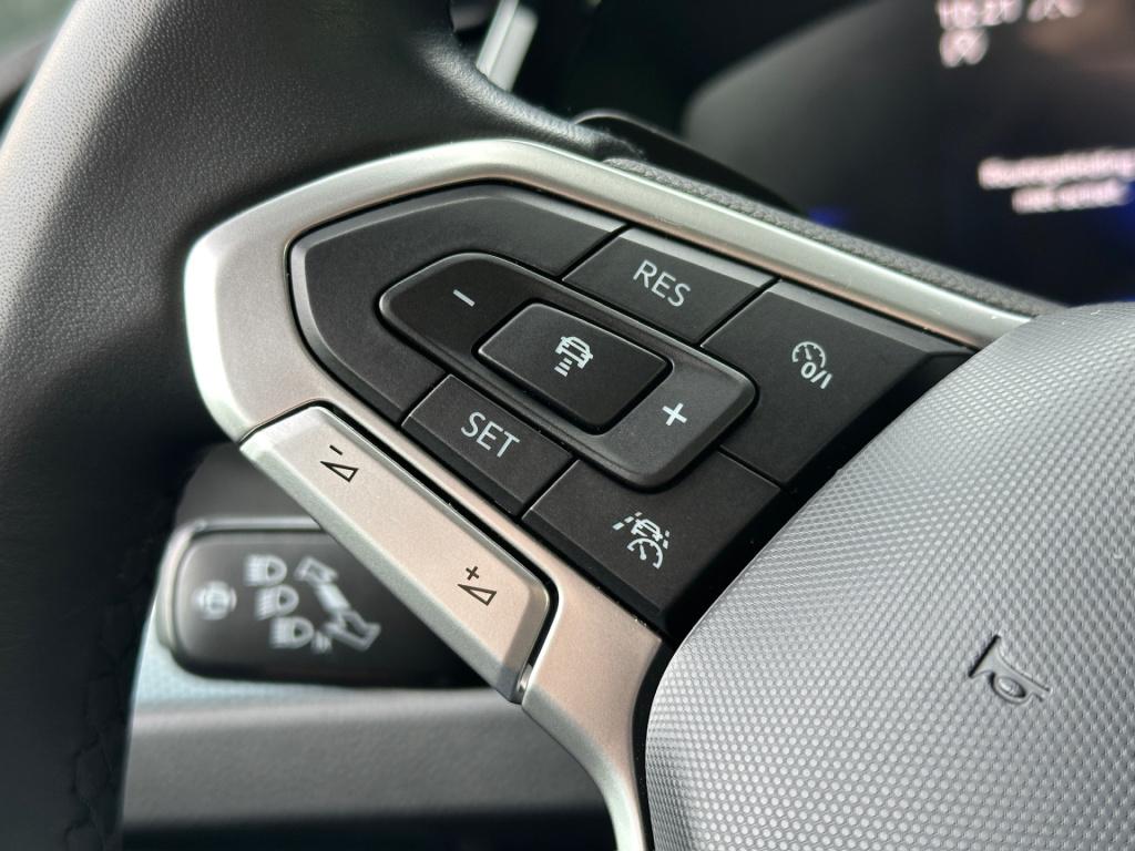 Volkswagen Touran 1.5 tsi 150pk dsg goal 7-persoons | trekhaak | dode hoek 