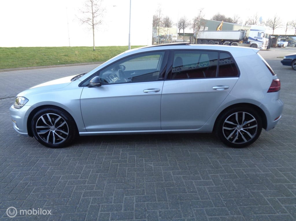 Volkswagen Golf 1.5 tsi iq-drive/airco/ecc/panorama dak/led/navi/carplay/lm