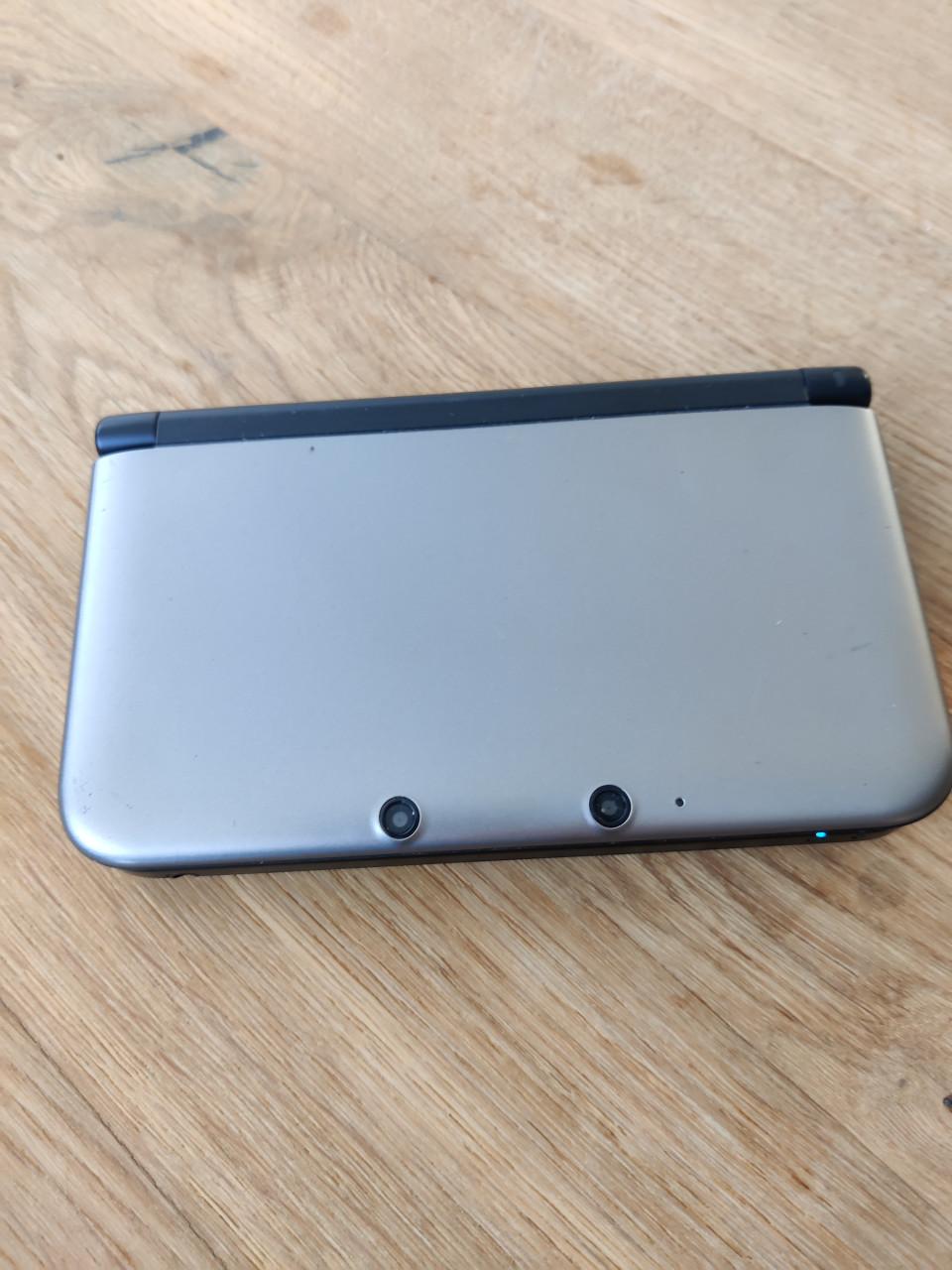 Nintendo 3DS XL