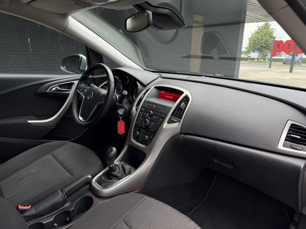 Opel Astra sports tourer 1.4 turbo edition