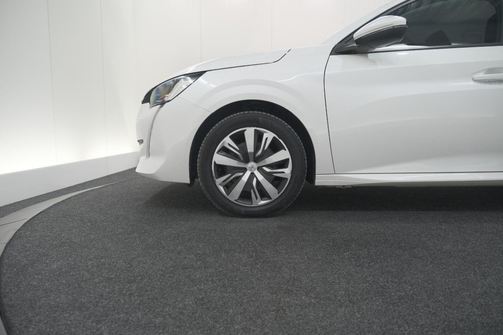 Peugeot 208 puretech 100 eat8 active | trekhaak | parkeersensoren | navigat