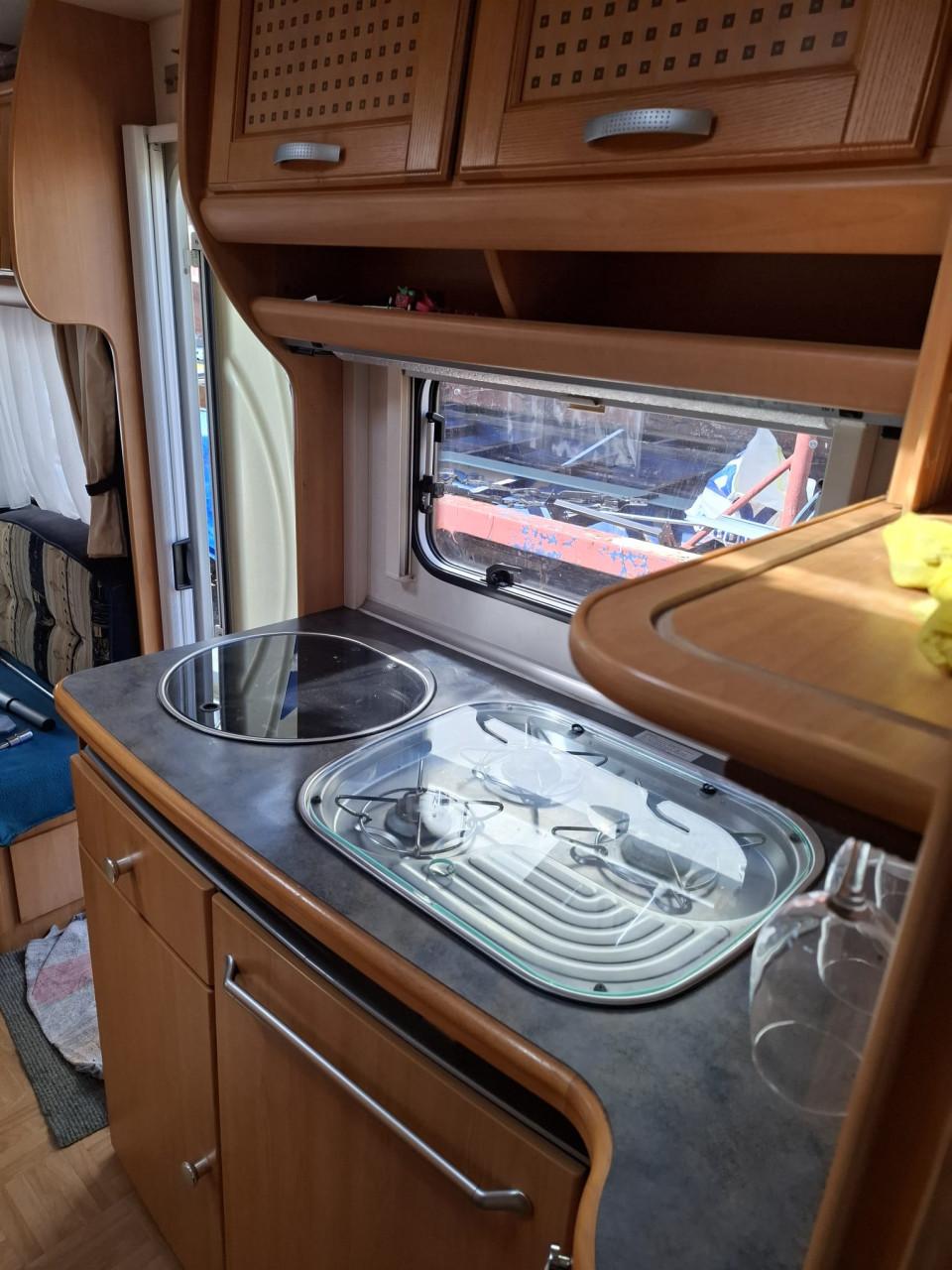 LMC 510 dominant caravan