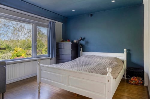 Tweepersoonsbed 160x 200 incl. matrassen