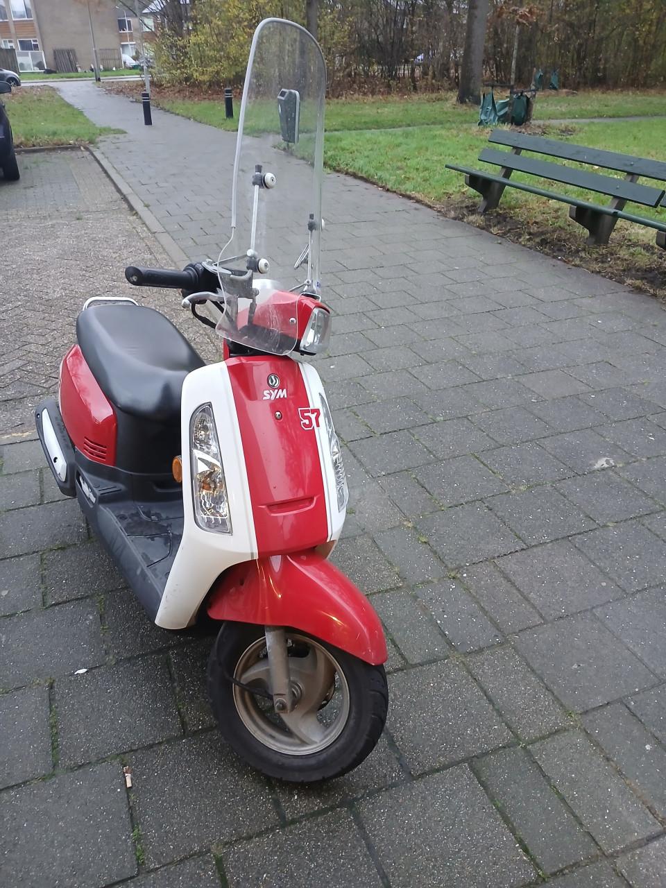 Sym tonic snorscooter