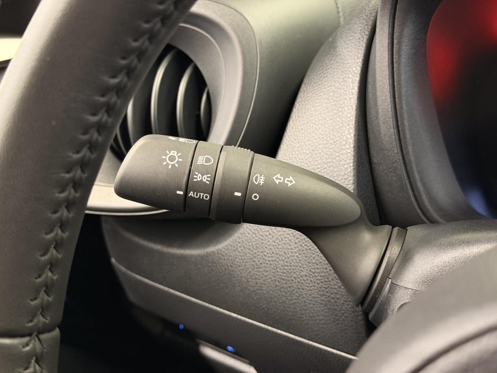 Toyota Aygo x 1.0 vvt-i mt play| camera| airco| adap.cruise