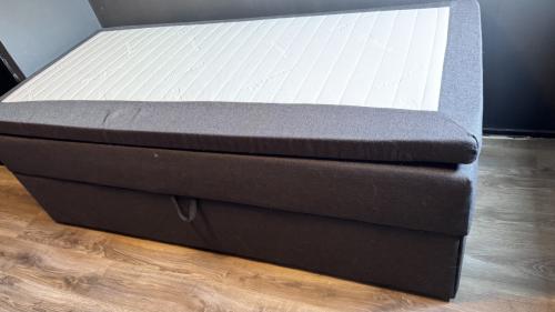 1persoons bed boxspring