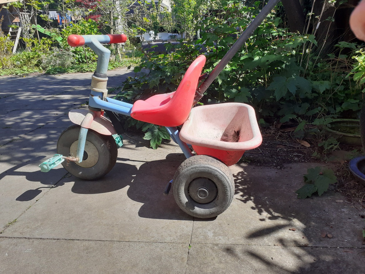 Peuter- kleuterfiets met duwstang