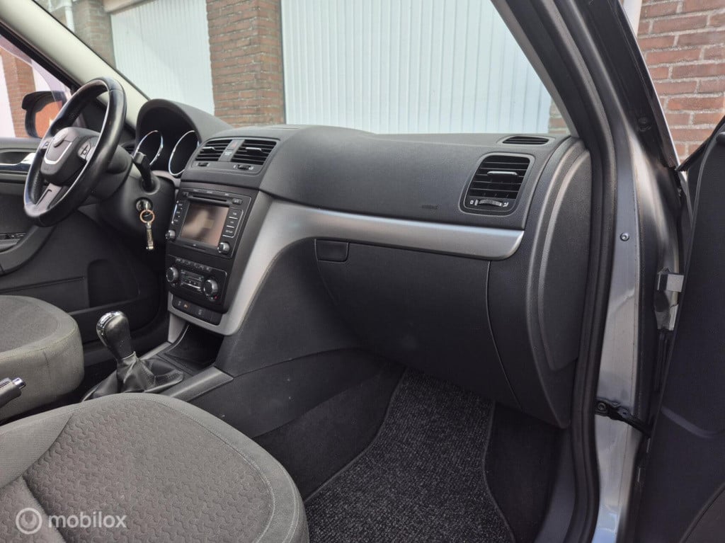 Skoda Yeti 1.2 tsi elegance / origineel nl / cruisecontrol / trekhaak