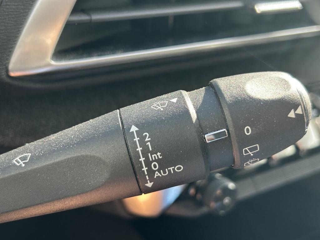 Peugeot 3008 1.2 puretech 130pk s&s allure navigatie | bt | applecarplay & 
