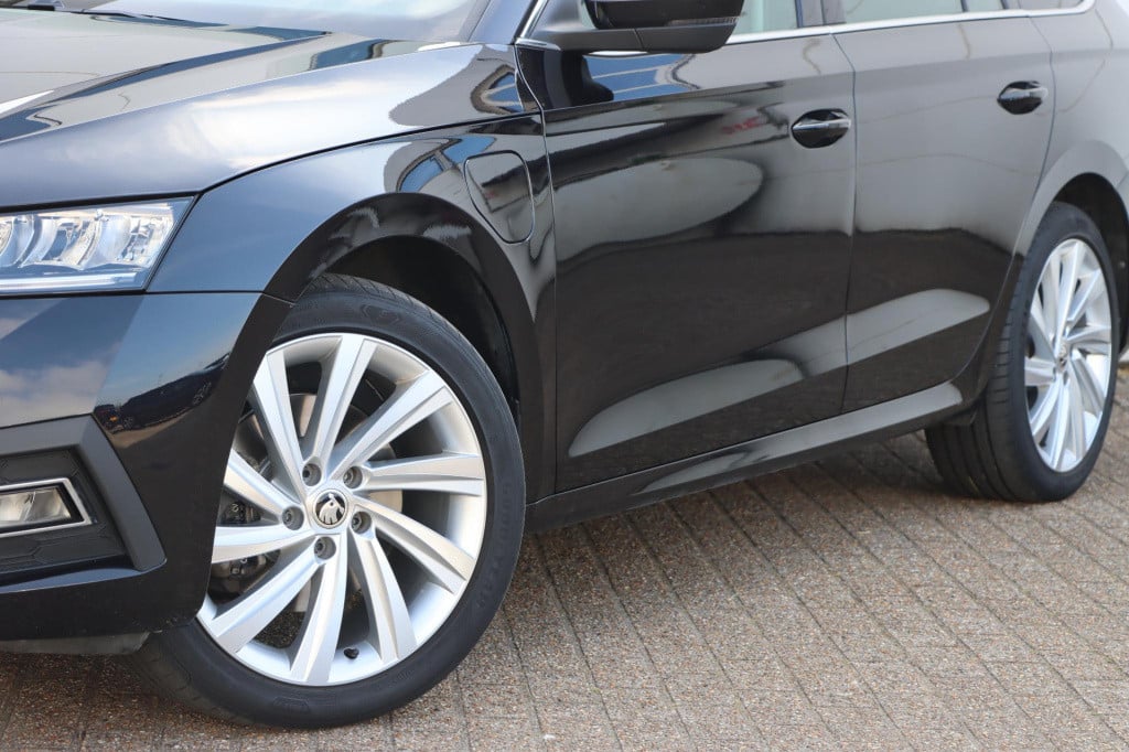 Skoda Octavia combi 1.4 tsi iv style 204pk dsg6