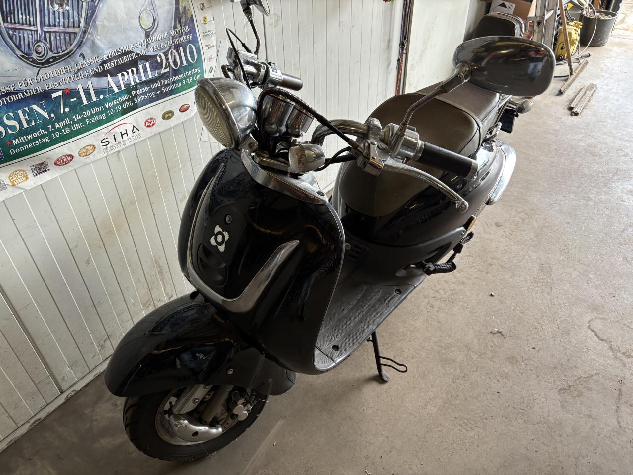 AGM retro 50cc scooter