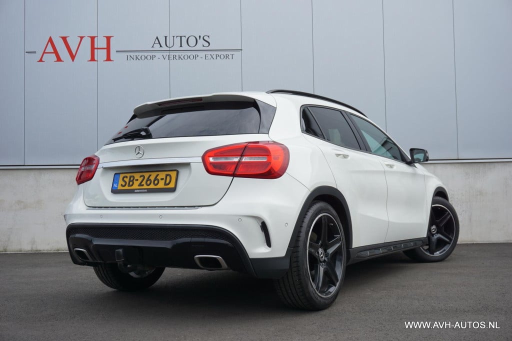 Mercedes-Benz Gla-klasse 180 business solution amg