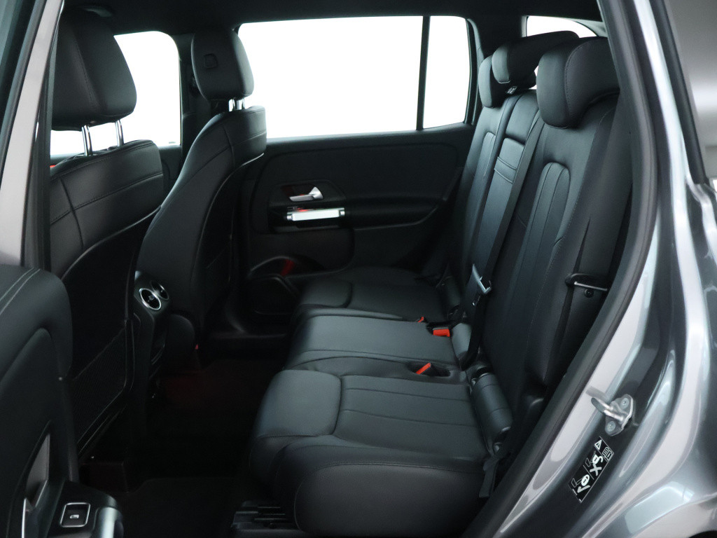 Mercedes-Benz Glb 180 business solution luxury | trekhaak | sfeerverlichtin