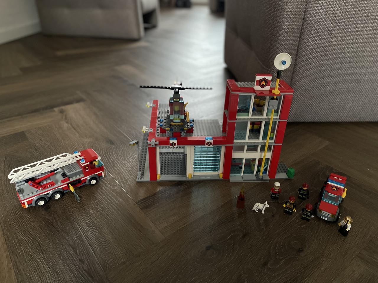 Lego City: Brandweerkazerne 60004