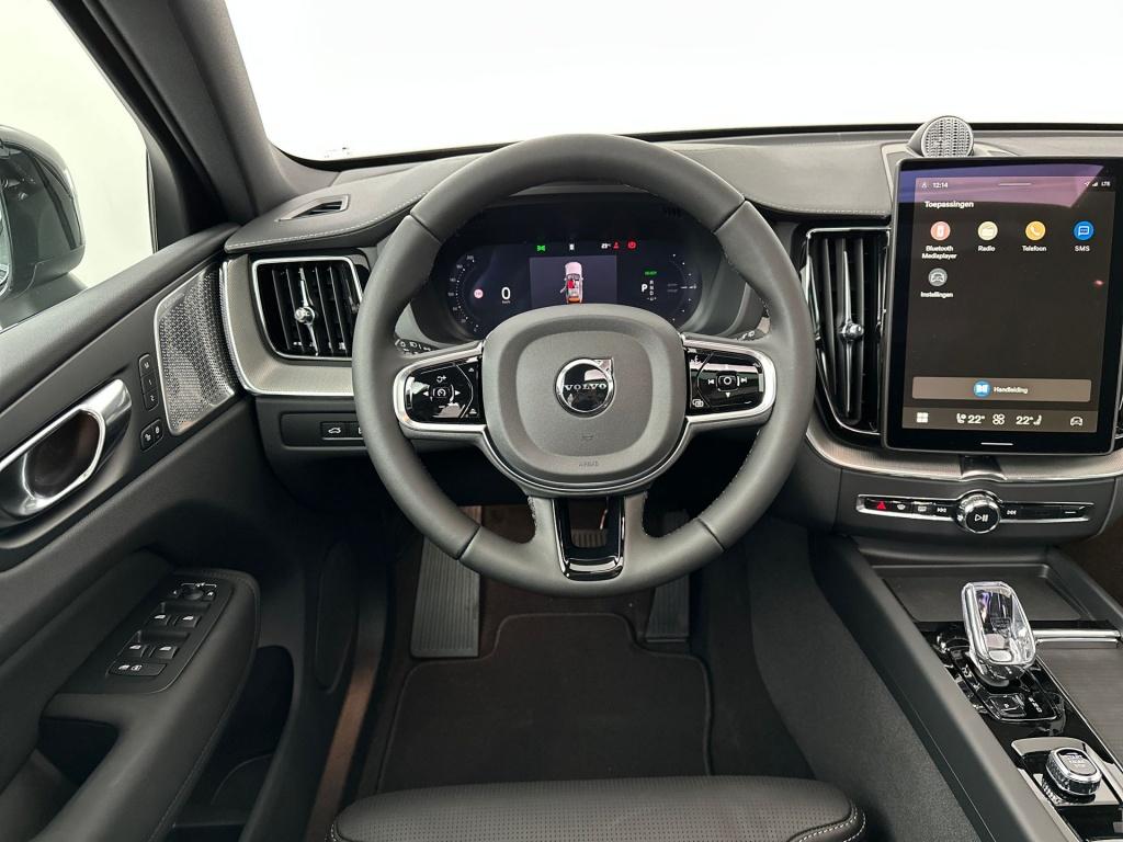 Volvo XC60 t8 awd ultra dark executive edition
