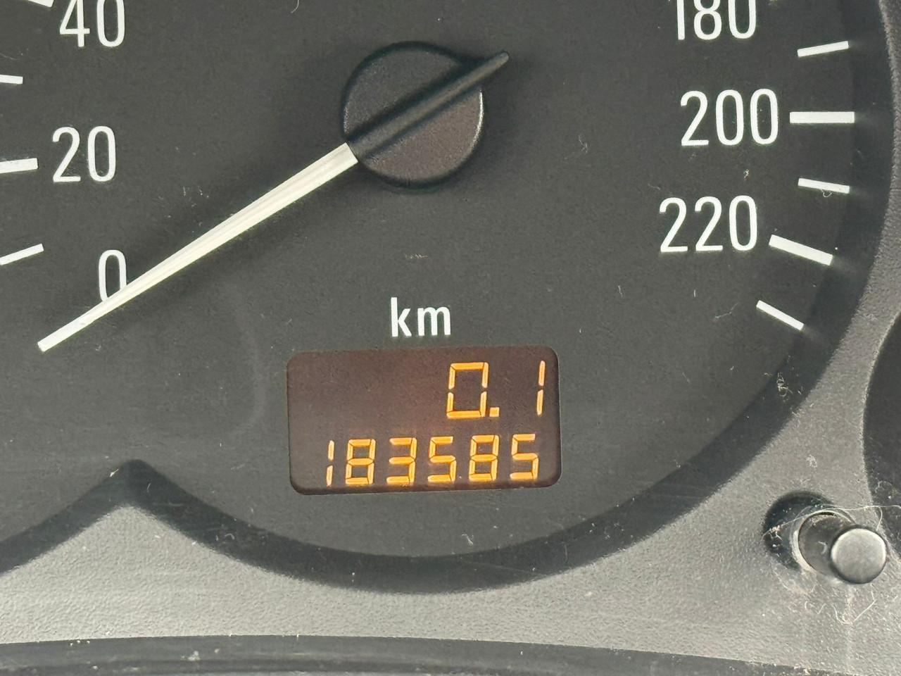 Opel corsa bj 2005 1100 euro