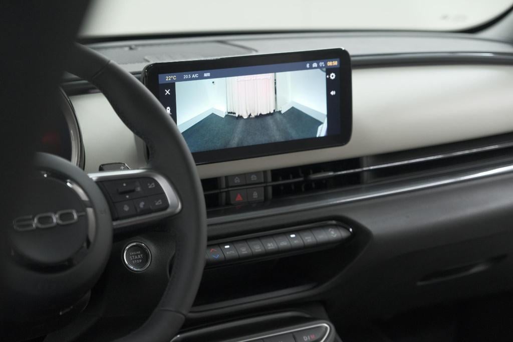 Fiat 600 1.2 hybrid 100 dct6 la prima | camera | adaptieve cruise control |