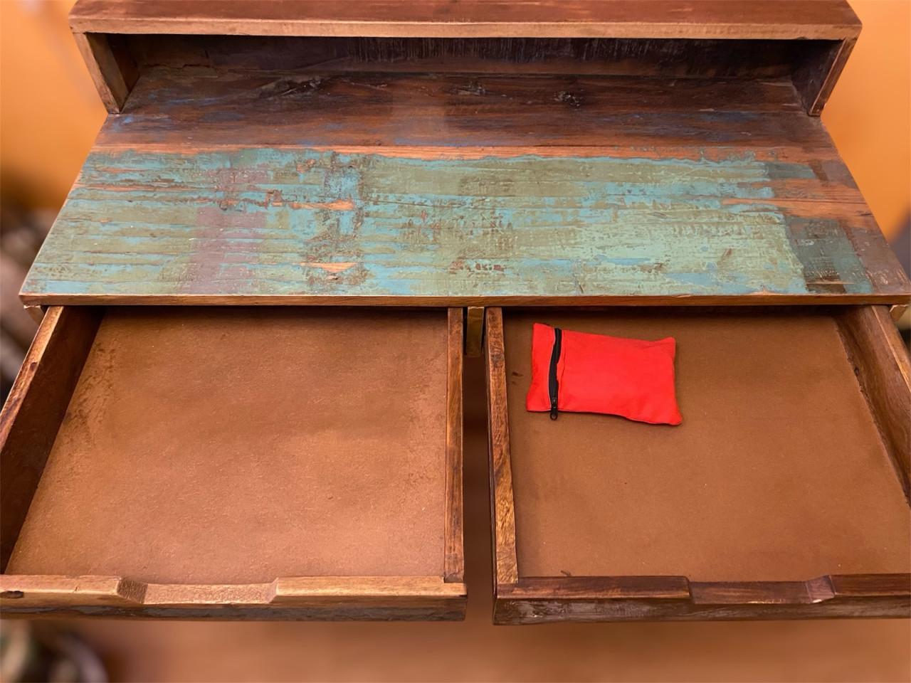 Bureau sloophout, zo goed als nieuw