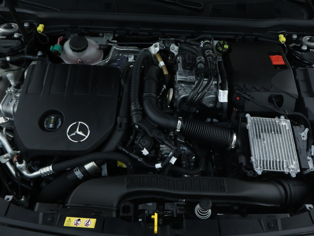 Mercedes-Benz A-Klasse 250 e amg line | amg line advanced plus | night pakk