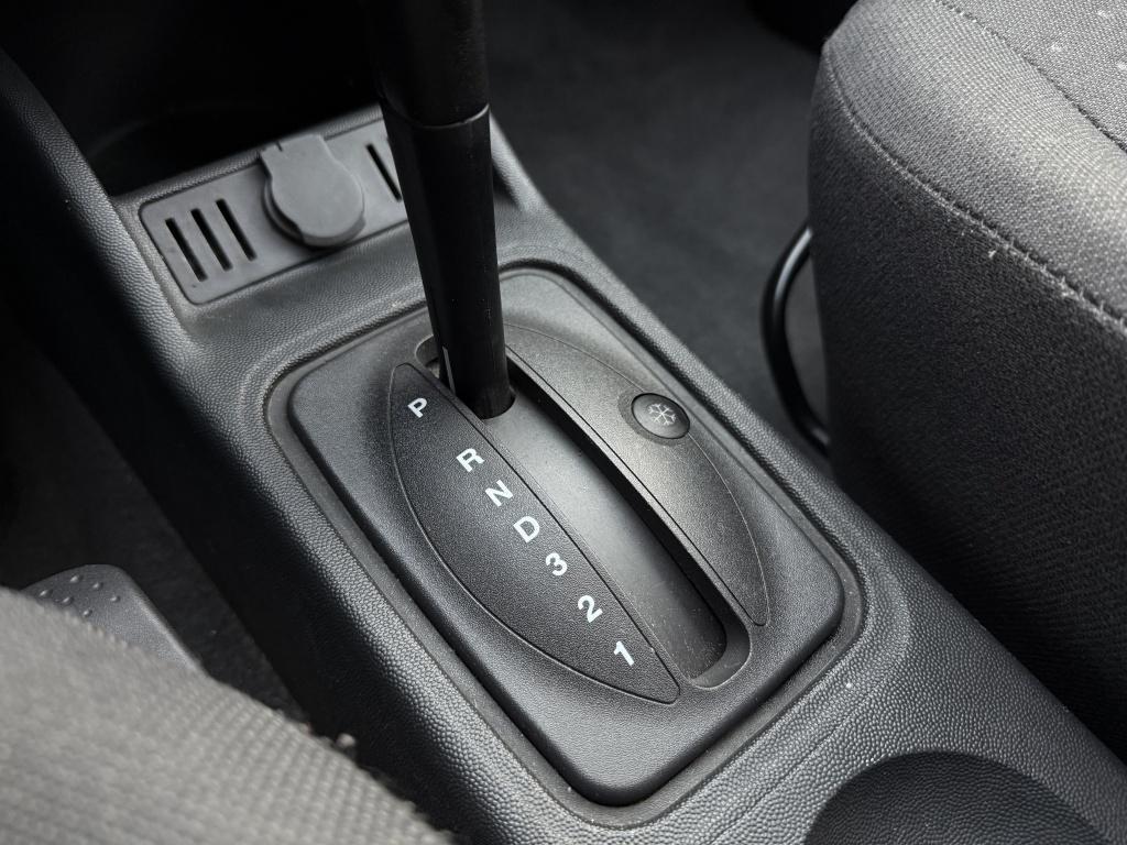 Opel Corsa 1.4-16v njoy automaat!