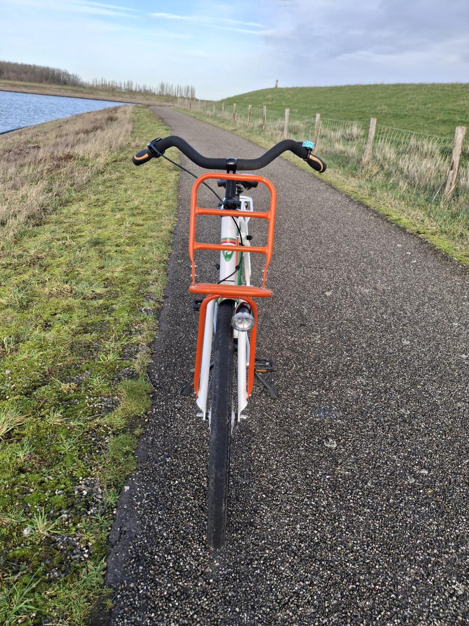 Zeer mooie winaars fiets Postcode lottery wees snel weg is weg