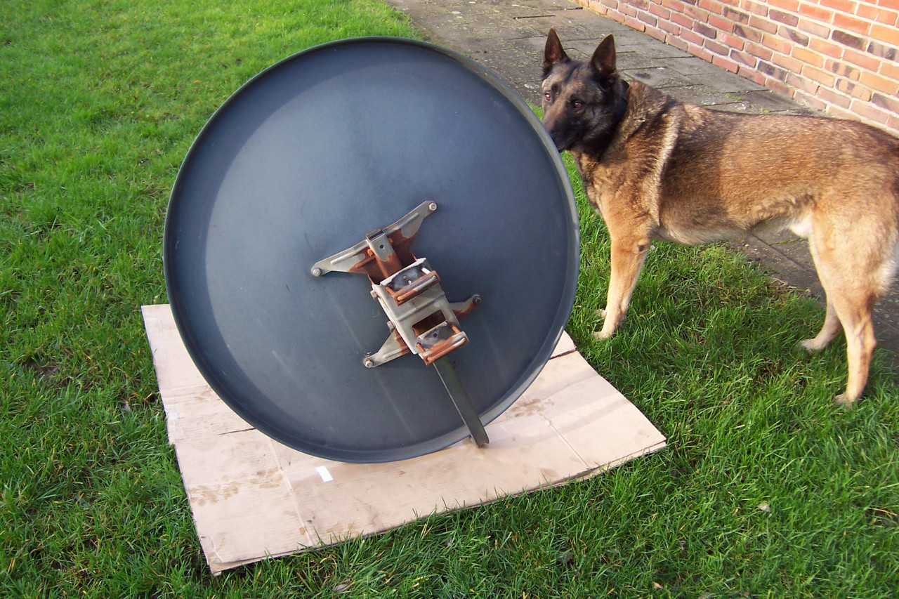 Aluminium schotel (80cm) met bevestiging en lnb-houder en lnb