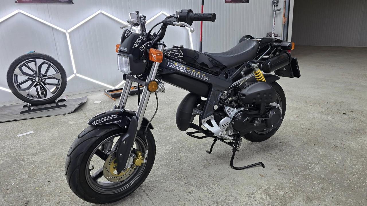 Suzuki Streetmagic 70cc – Uniek Motorkenteken – Collector’s Item