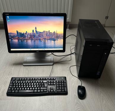 Complete set PC / Intel Core i7 / 16GB ram / Windows 11 /