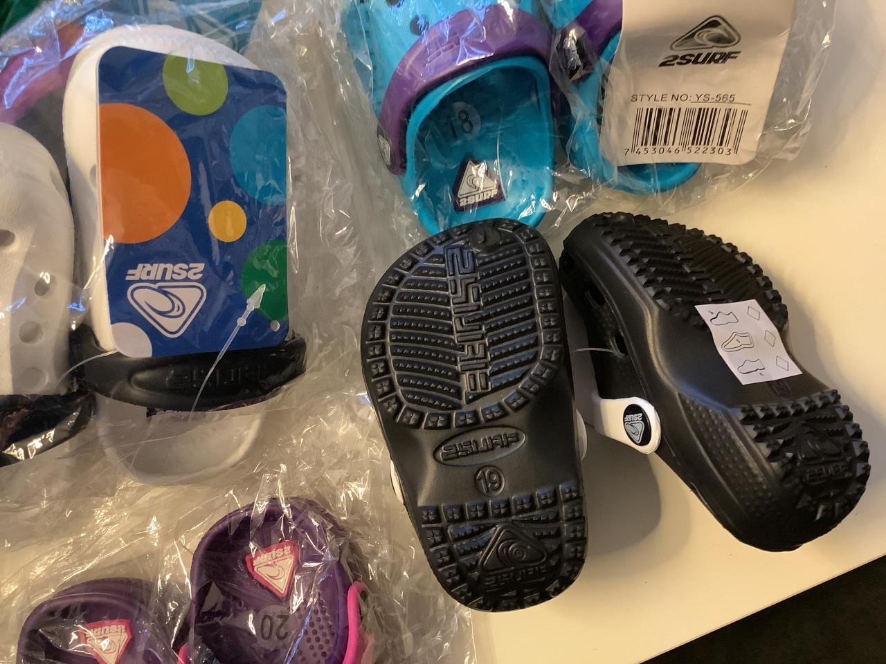 Partij leuke kinder klompen. ( partij 67)