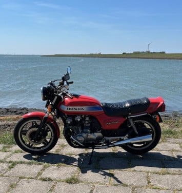 Honda bol dor 900F  1979 nog geen 50000km  geen olie verbruik