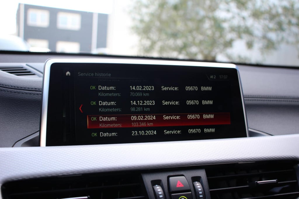 BMW X2 sdrive20i m-sport automaat. - led - elek kofferklep - headup - navi 