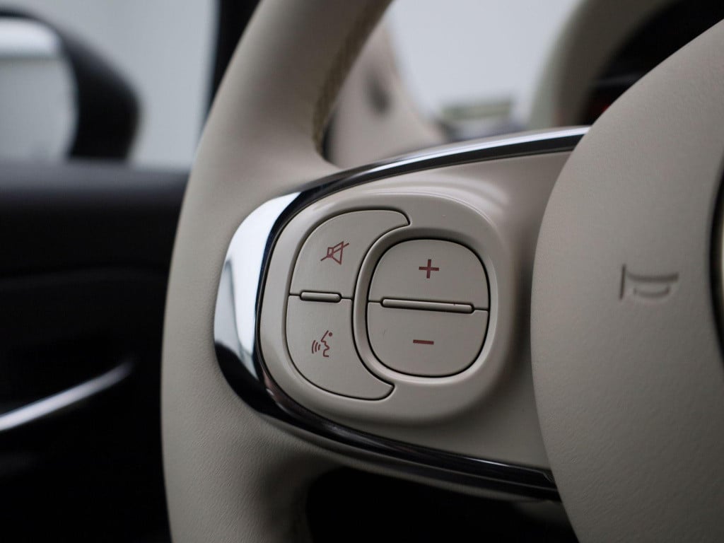 Fiat 500 1.0 hybrid lounge | navigatie | apple carplay / android auto | cru