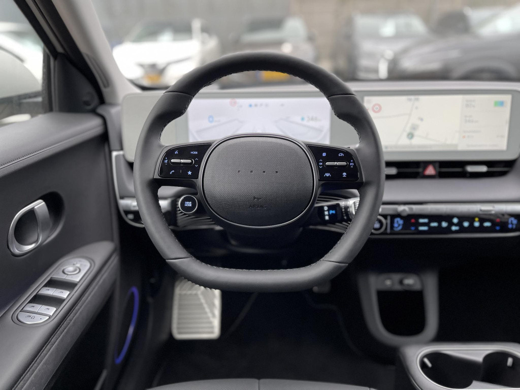 Hyundai Ioniq 5 connect+ awd 77.4 kwh hyundai ioniq 5 connect+ awd 77 kwh |