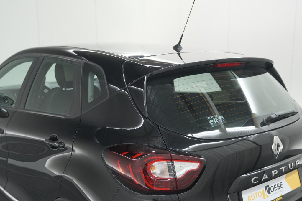 Renault Captur tce 90 limited | parkeersensoren | navigatie | airco | cruis