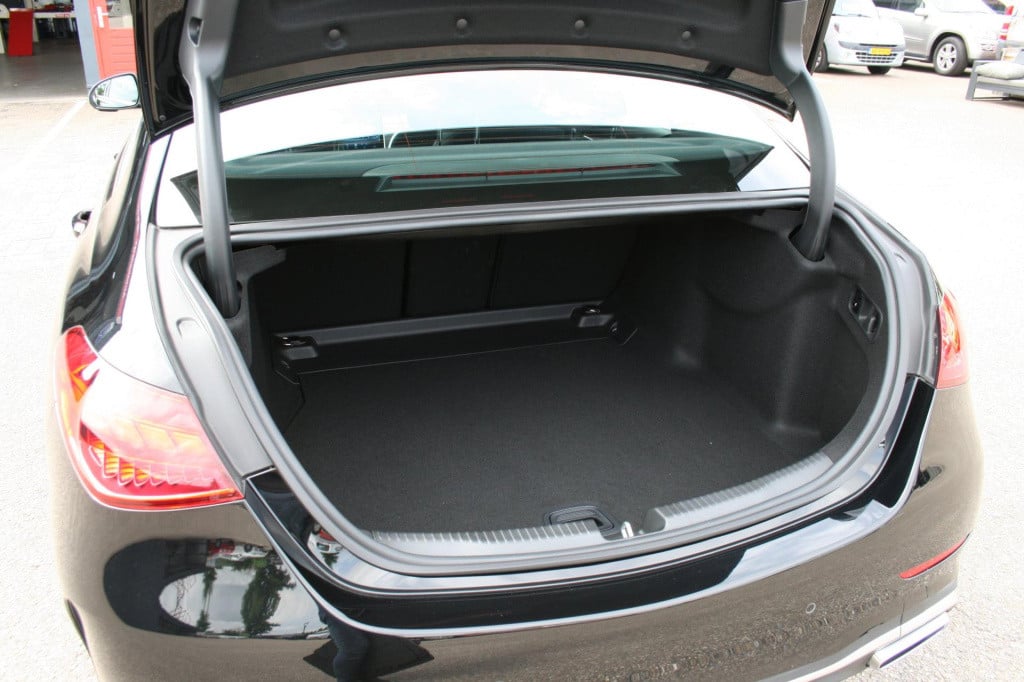 Mercedes-Benz C-Klasse 200 amg line