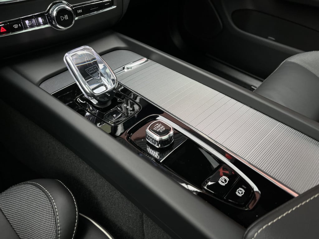 Volvo XC60 2.0 t8 awd polestar engineered | bowers&wilkins | pano | 22 inch