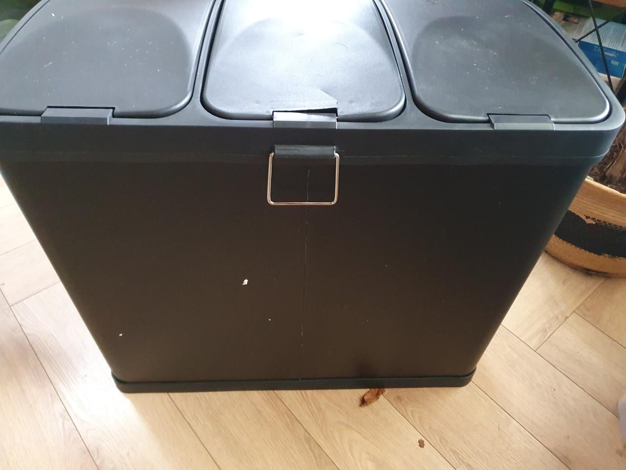Bayt Prullenbak 60L – 3x20L – 3 Vakken – Zwart – Met beschadigingen