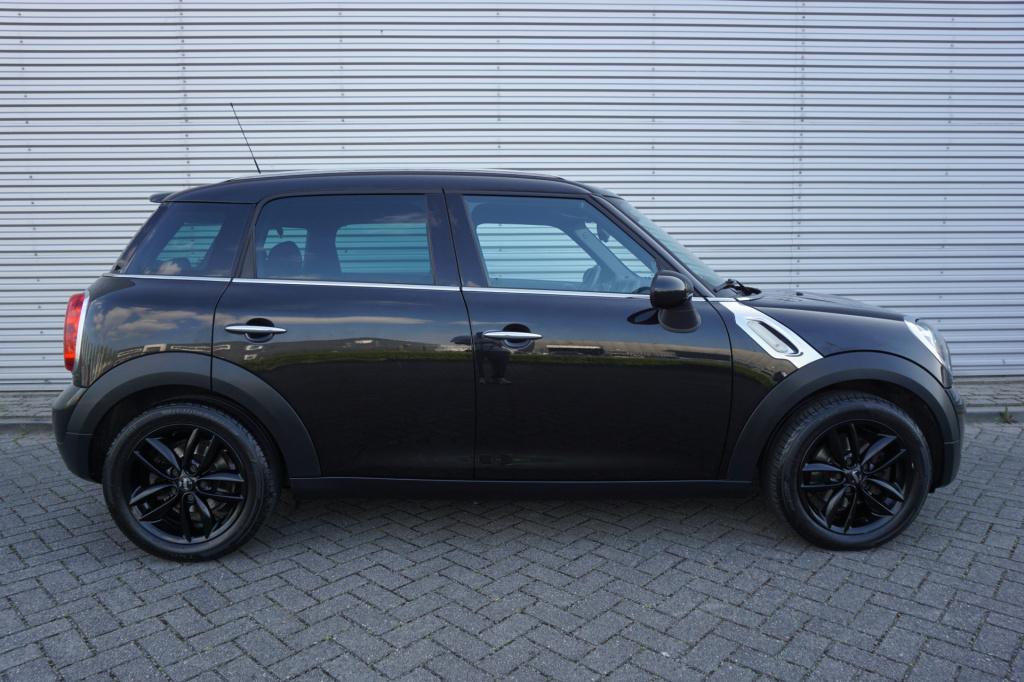Mini Countryman mini 1.6 one business line airco / navi / cruise / parkeers