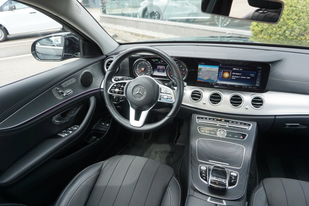 Mercedes-Benz E-Klasse estate 200 premium luxury l panorama dak l massage l