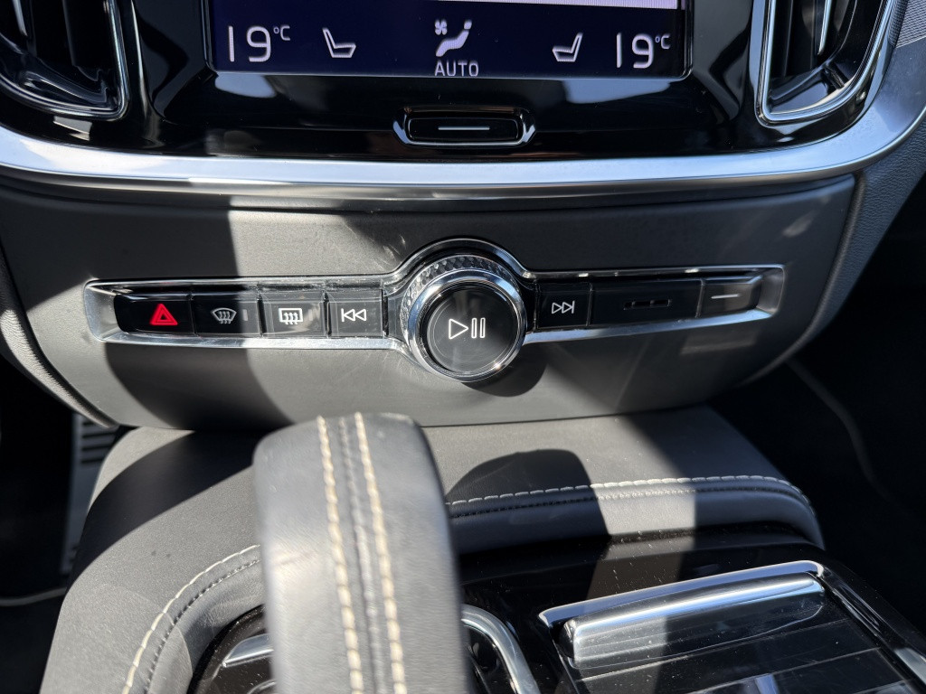 Volvo S60 t8 390pk recharge r-design| panodak| b&w sound| adap.cruise| 360