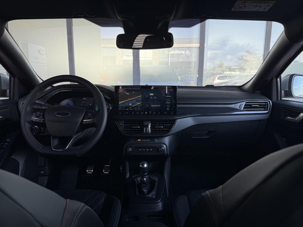 Ford Focus wagon 1.0 ecoboost hybrid st line x | leder interieur | draadloo