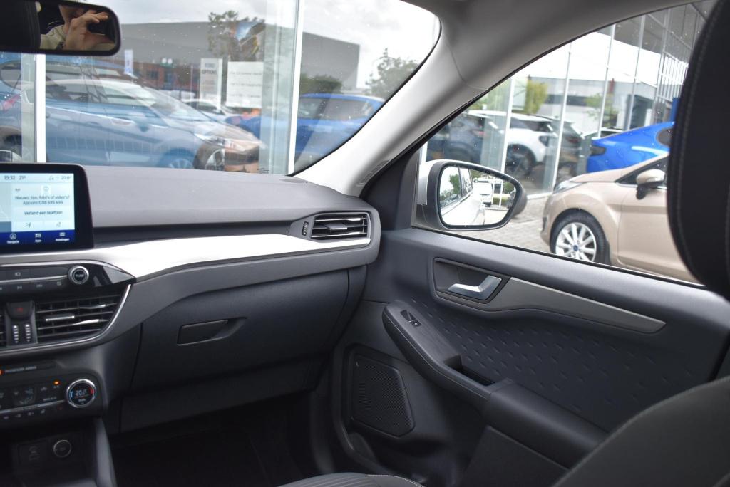 Ford Kuga 2.5 phev titanium x | climate control | adaptive cruise control |