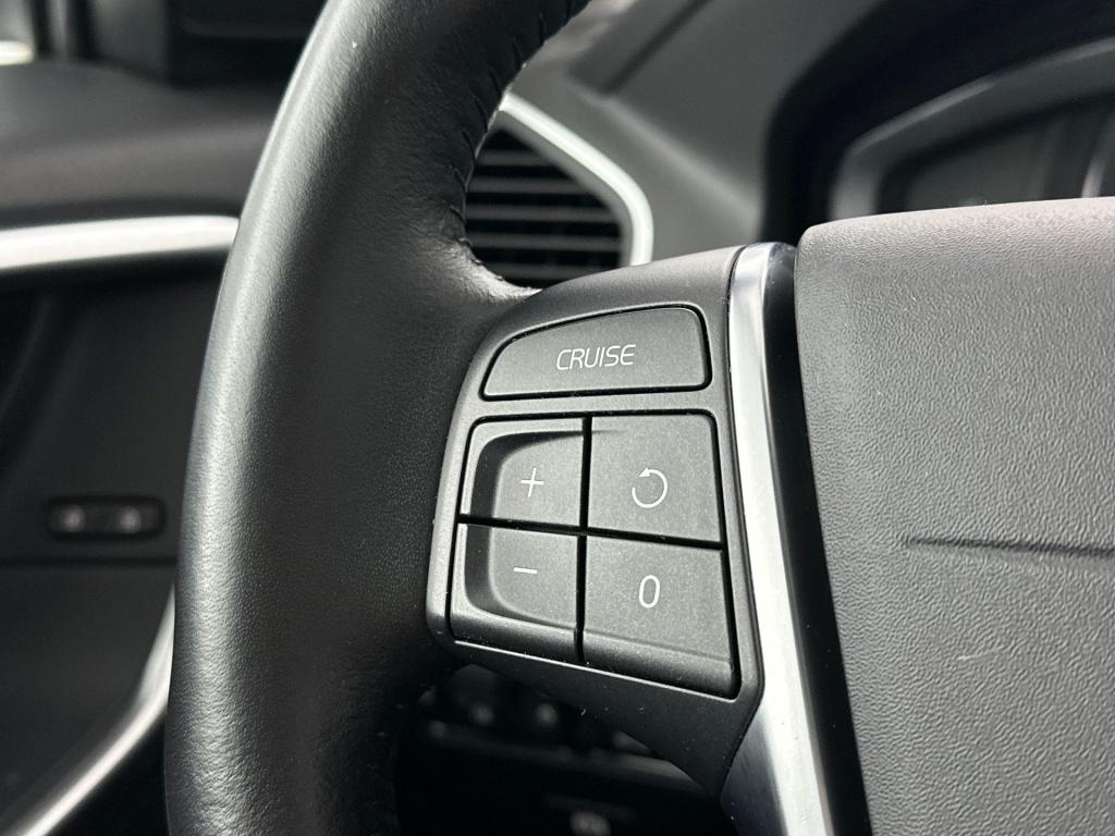 Volvo XC60 t5 gt polar+ | parkeerverwarming op brandstof | schuifdak