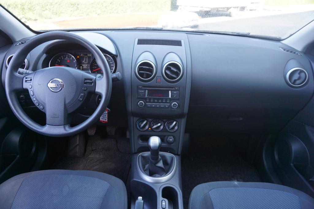 Nissan Qashqai 1.6 visia airco / cruise / elektr. ramen / parkeers. / nap /