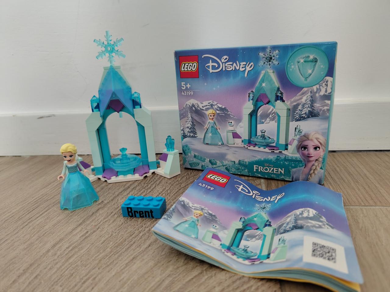 LEGO Binnenplaats van Elsa's Kasteel - 43199