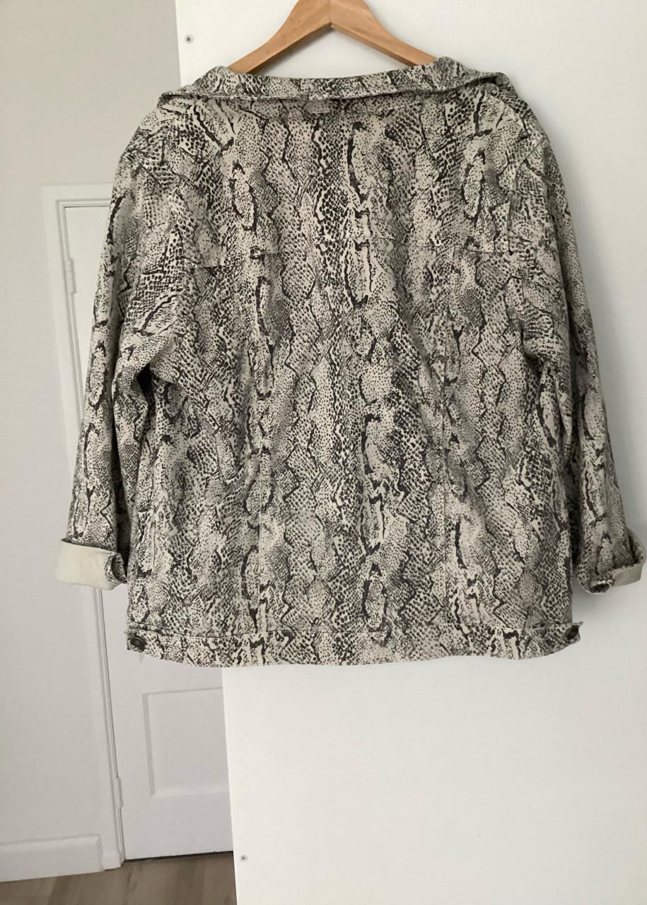 Jasje maat l maar kan ook voor xl stretch zgan