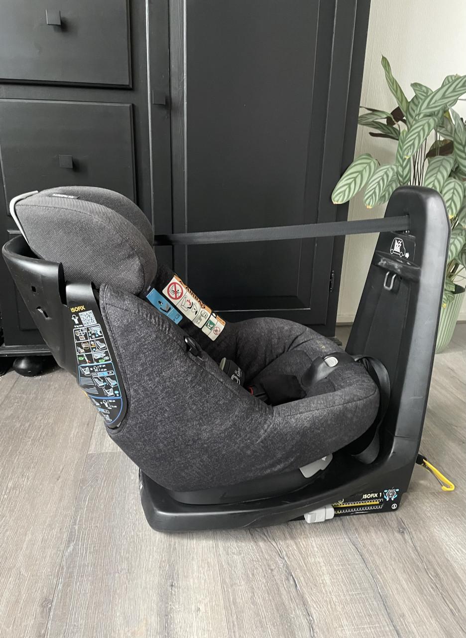 Maxi-Cosi AxissFix Air met geïntegreerde airbags