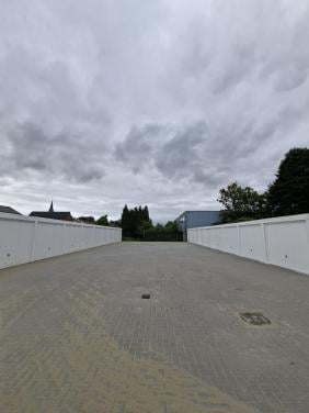 TE HUUR NIEUWE GARAGEBOXEN IN CLINGE