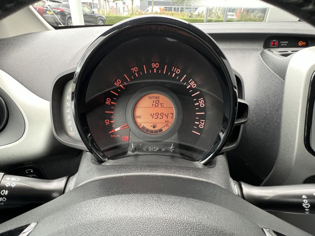 Toyota Aygo 1.0 vvt-i x-play airco | parkeercamera