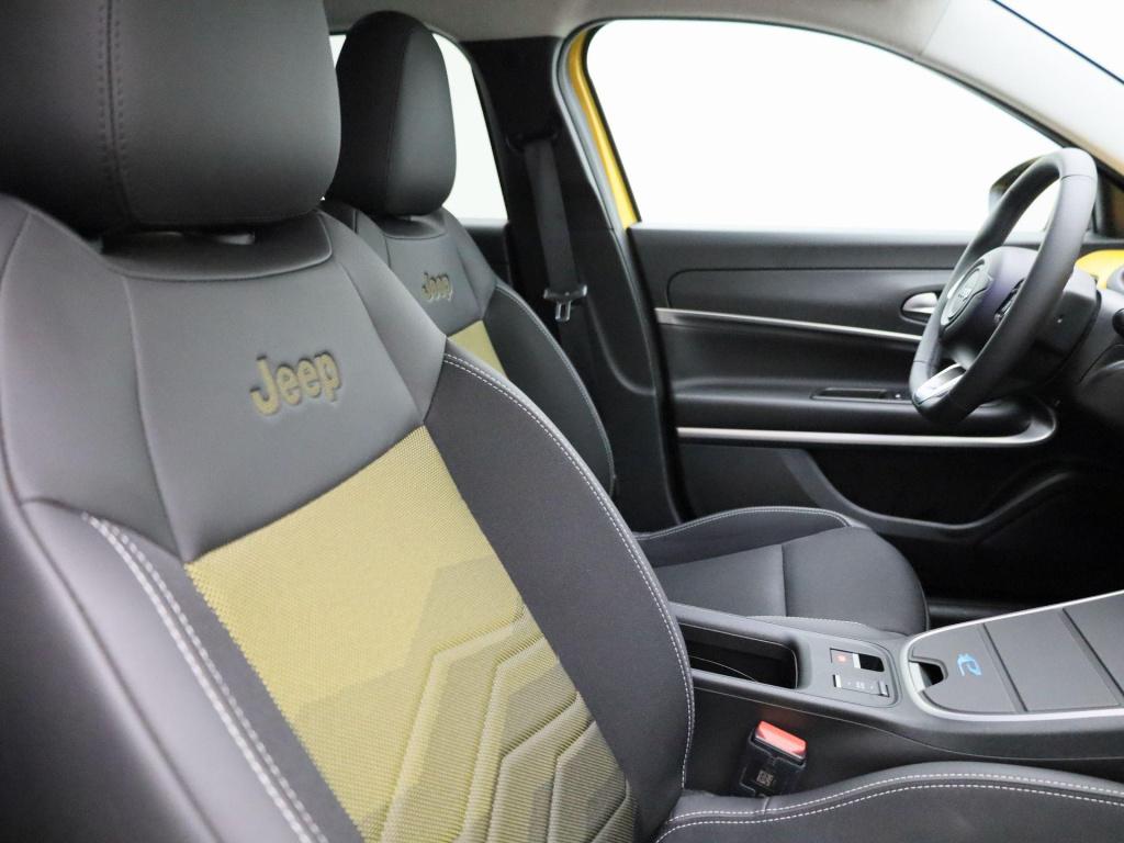 Jeep Avenger 1st edition 54 kwh | navigatie | elektrische kofferbak | stoel